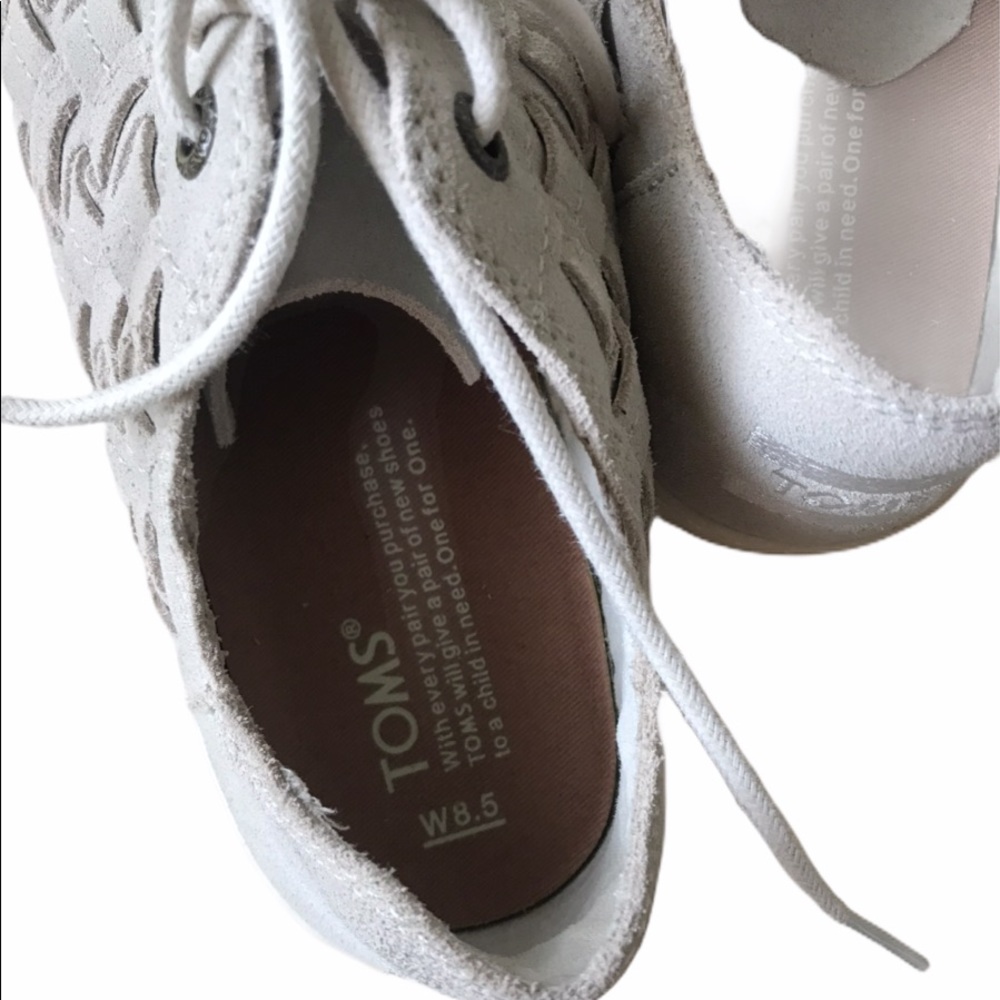 TOMS Grey Woven Lennox Suede Basketweave Sneakers - Picture 6 of 7